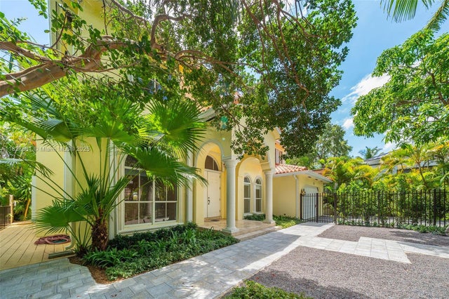 5 of 62 - 3211 Morris Ln, Miami, FL
