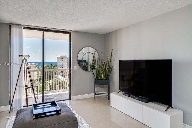 2 of 35 - 1500 S Ocean Dr 7k, Hollywood, FL