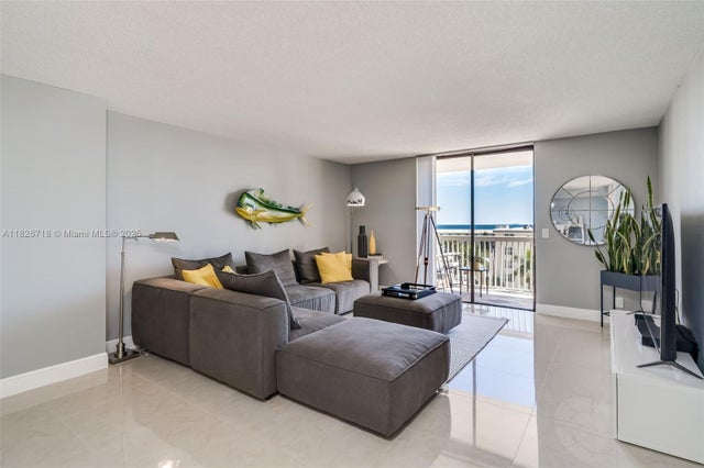 5 of 35 - 1500 S Ocean Dr 7k, Hollywood, FL