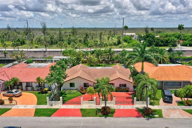 2 of 73 - 28 Sw 136th Pl, Miami, FL