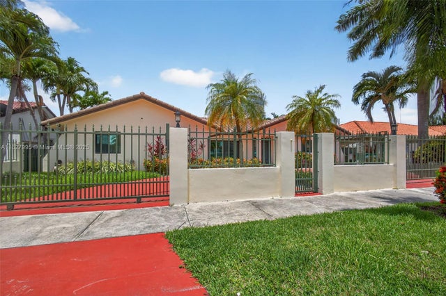 3 of 73 - 28 Sw 136th Pl, Miami, FL