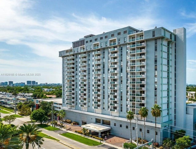 1 of 25 - 13499 Biscayne Blvd 1013, North Miami, FL