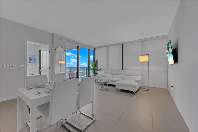 4 of 49 - 1600 Ne 1st Ave 2916, Miami, FL