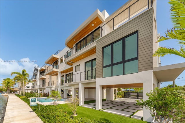 4 of 40 - 301 Buttonwood Cir #a, Key Largo, FL