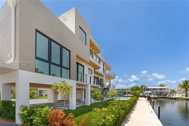 3 of 39 - 301 Buttonwood Cir #b, Key Largo, FL