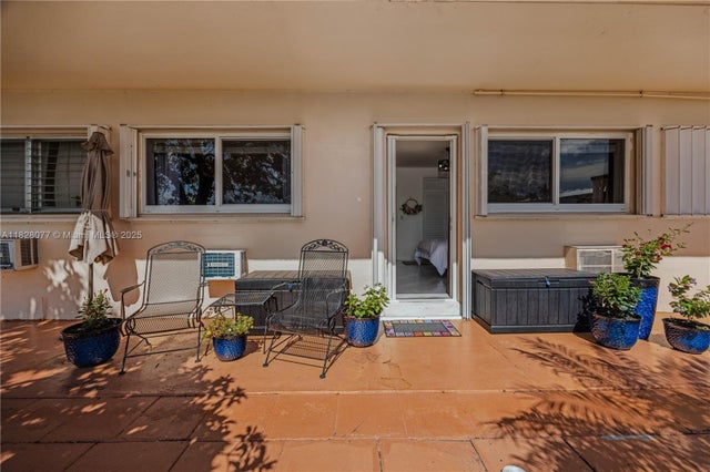 2 of 31 - 1000 Sw 10th Ter 2p, Hallandale Beach, FL