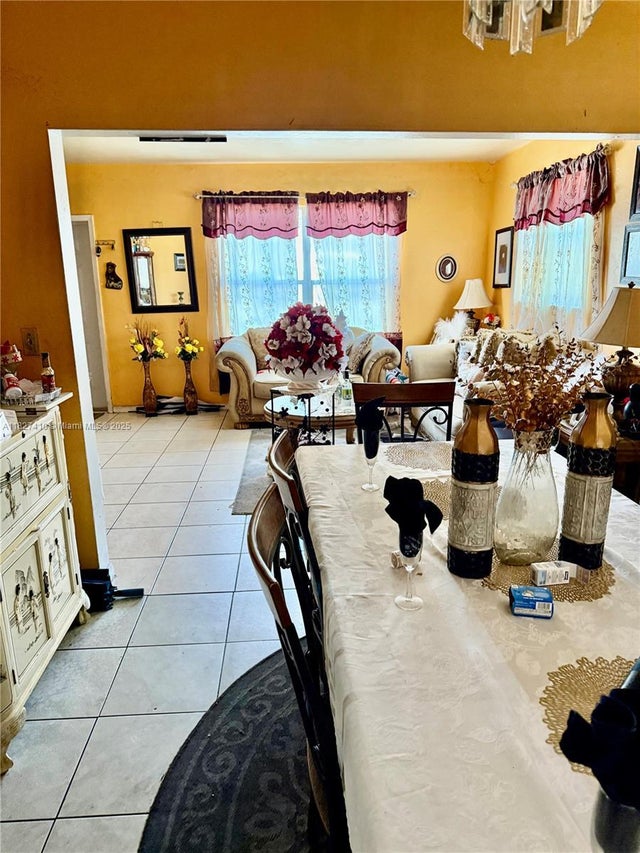 2 of 8 - 1180 Nw 46th Ave, Lauderhill, FL