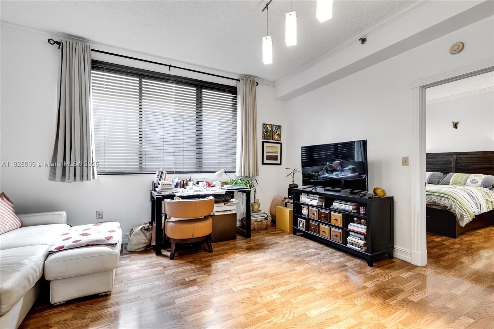 Photo of Listing #A11828069