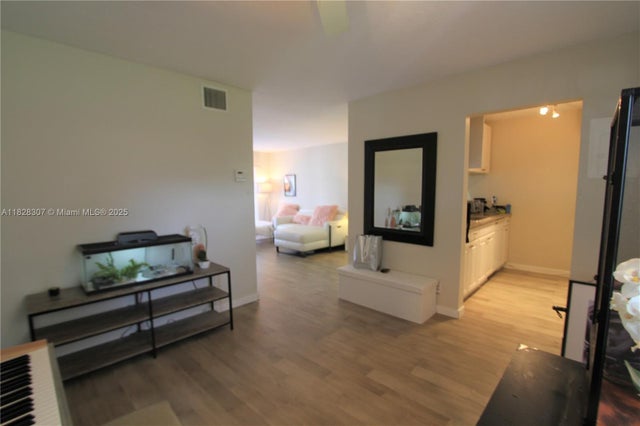 5 of 10 - 825 Nw 13th St 1110, Boca Raton, FL