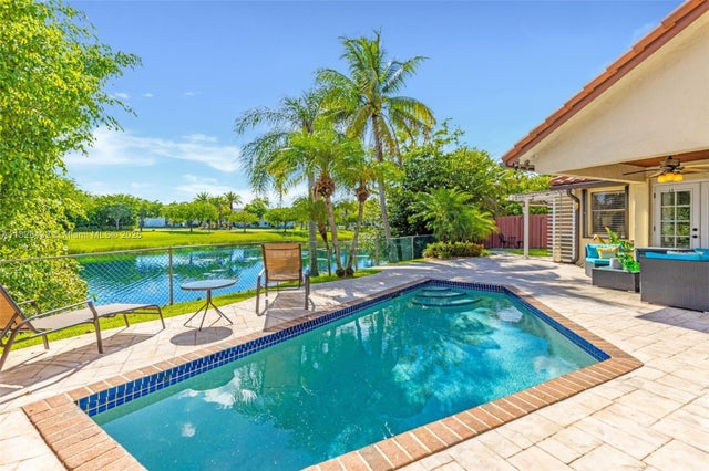 2 of 31 - 220 Sw 113th Ter, Pembroke Pines, FL