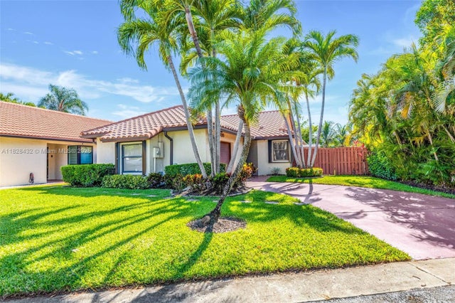 4 of 31 - 220 Sw 113th Ter, Pembroke Pines, FL
