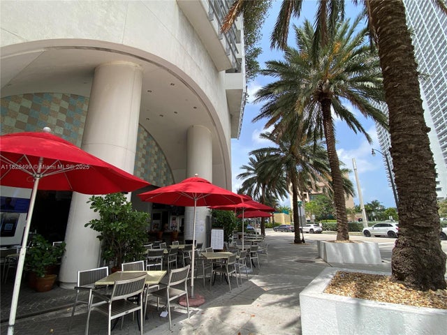 5 of 51 - 1750 N Bayshore Dr 2707, Miami, FL