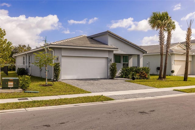 2 of 43 - 4242 Rosa Dr, Deerfield Beach, FL
