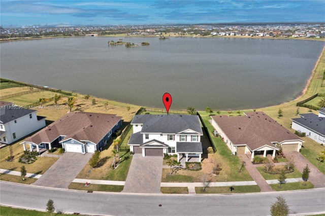 4 of 72 - 757 Hookline Cir, Loxahatchee, FL