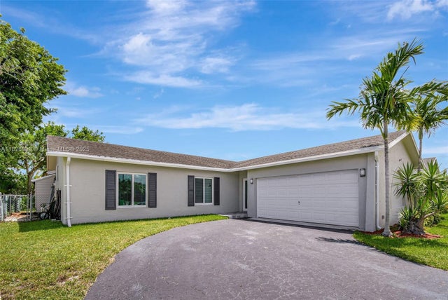1 of 40 - 11120 Nw 26th Pl, Sunrise, FL