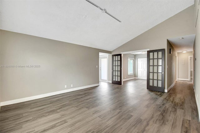 4 of 40 - 11120 Nw 26th Pl, Sunrise, FL