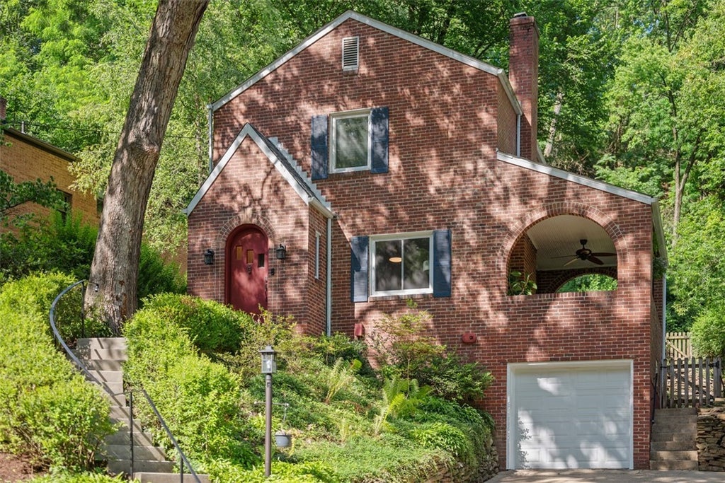 206 Valley Drive, O'Hara