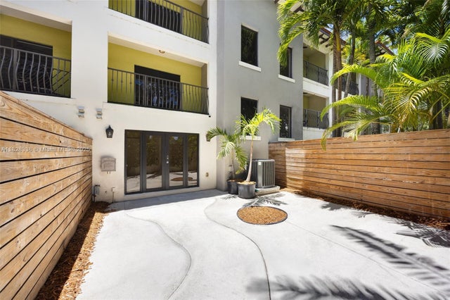 4 of 19 - 3204 Bird Ave 108, Coconut Grove, FL