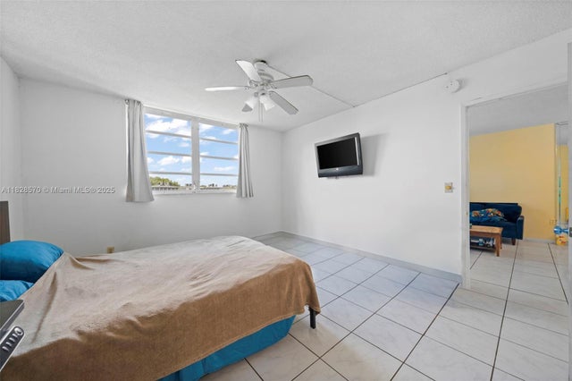2 of 17 - 1700 Ne 191st St 403, Miami, FL