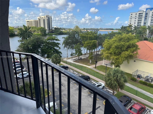 4 of 39 - 5199 Nw 7th St 607, Miami, FL