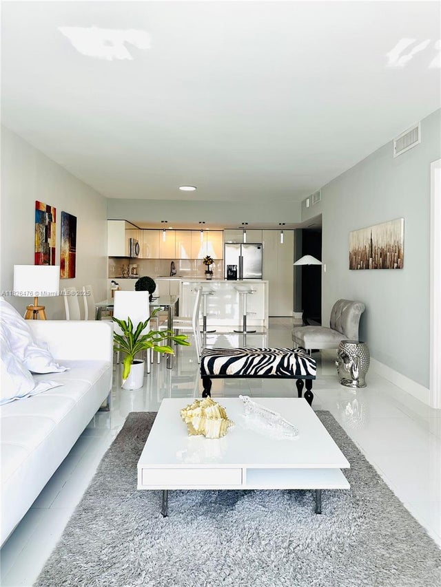 5 of 29 - 19390 Collins Ave 911, Sunny Isles Beach, FL