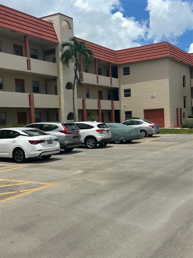 1 of 14 - 2800 W Sunrise Lakes Dr 104, Sunrise, FL