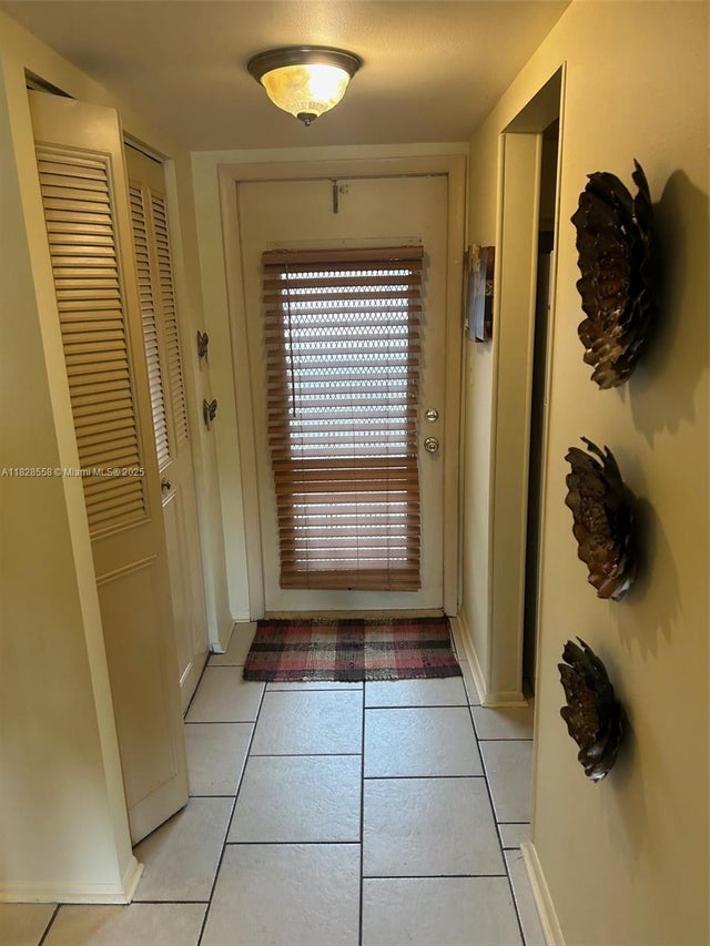 5 of 14 - 2800 W Sunrise Lakes Dr 104, Sunrise, FL