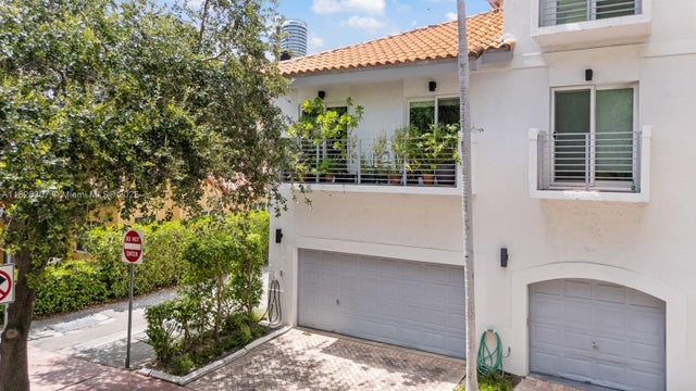 4 of 35 - 208 Jefferson Avenue 112, Miami Beach, FL