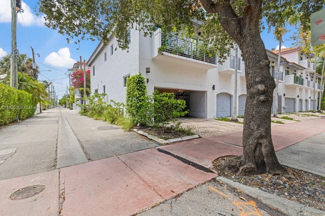 5 of 35 - 208 Jefferson Avenue 112, Miami Beach, FL