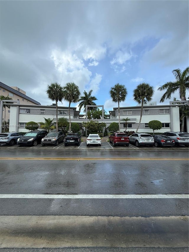 2 of 19 - 1142 99th St 23, Bay Harbor Islands, FL