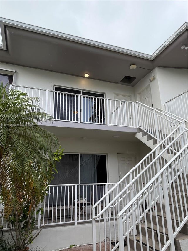 4 of 19 - 1142 99th St 23, Bay Harbor Islands, FL