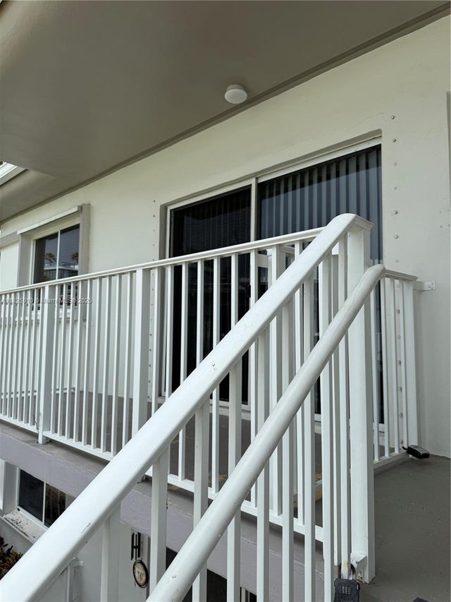 5 of 19 - 1142 99th St 23, Bay Harbor Islands, FL