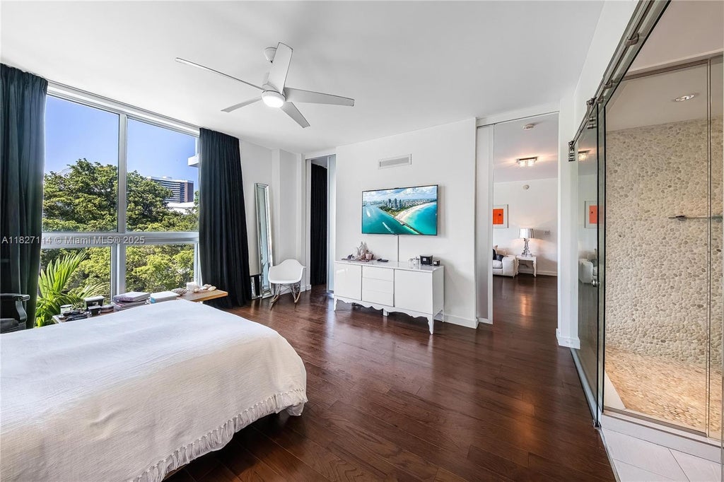 720 Ne 62nd St 403, Miami