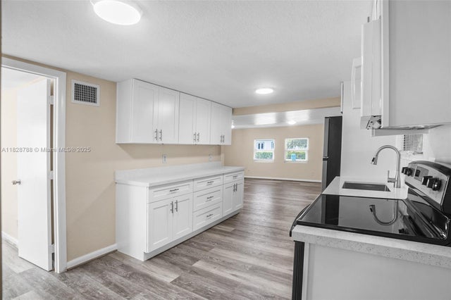 3 of 41 - 212 Sw 11th St, Dania Beach, FL