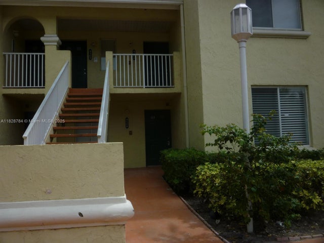 1 of 8 - 4106 Glenmoor Dr, West Palm Beach, FL
