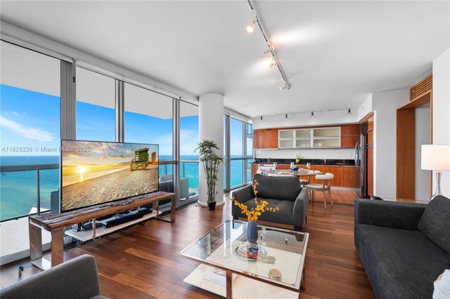 3 of 36 - 101 20th St 3803, Miami Beach, FL