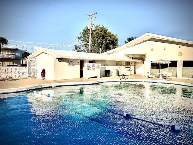 2 of 10 - 820 Sw 11th Ave 16b, Hallandale Beach, FL