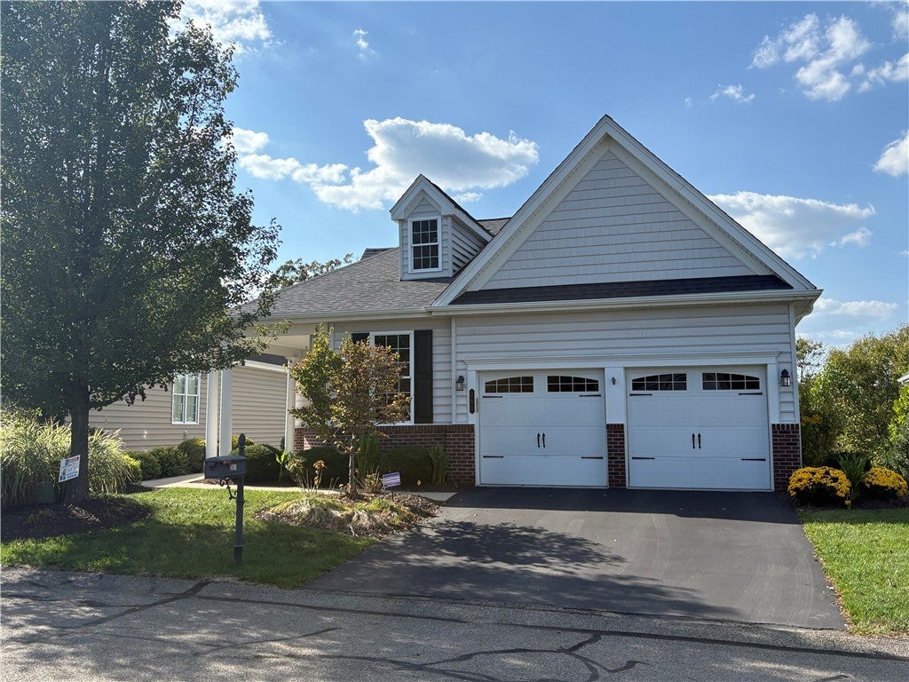261 Patriot Lane, Economy