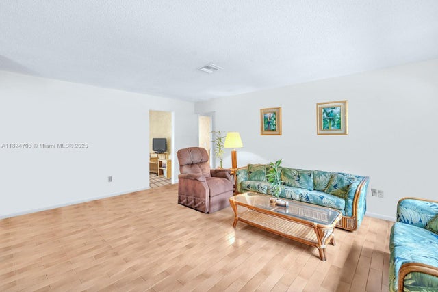 4 of 34 - 10421 Sw 50th Pl, Cooper City, FL