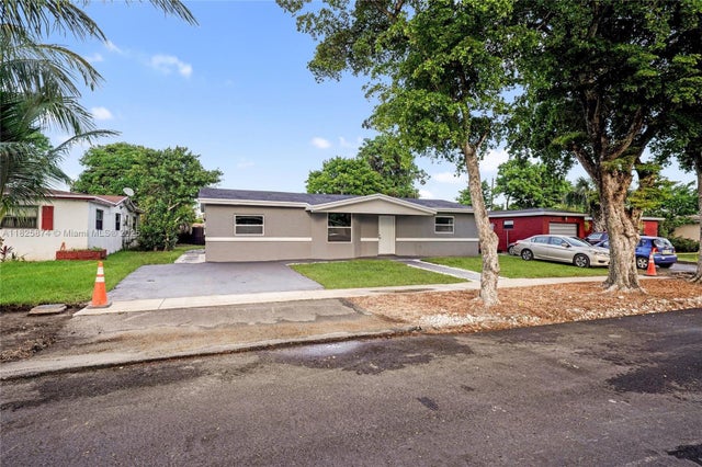 4 of 33 - 4290 Nw 38th Ave, Lauderdale Lakes, FL