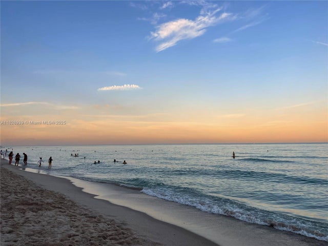 4 of 19 - 2030 S Ocean Dr 2018, Hallandale Beach, FL