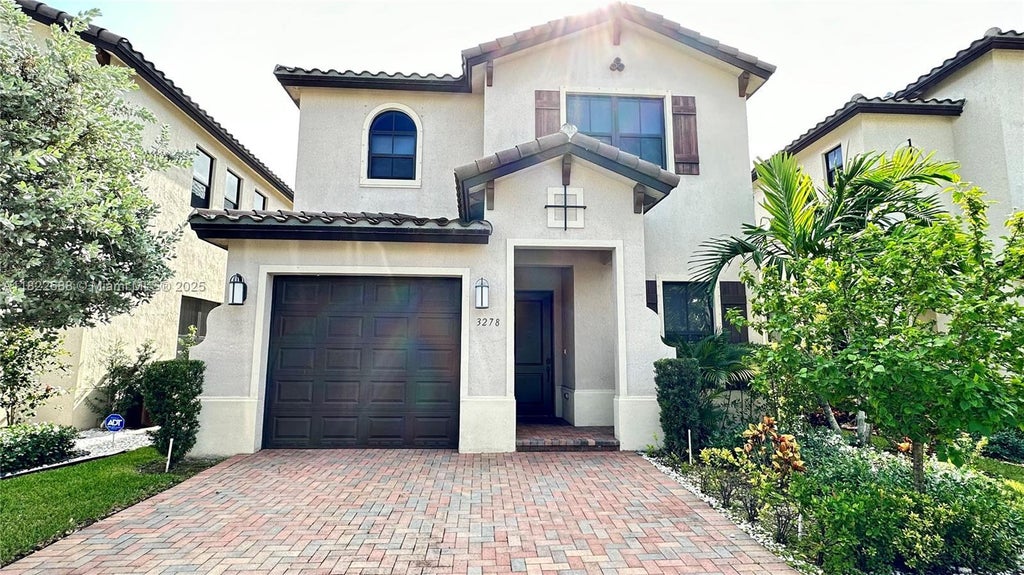 3278 W 97th Ter, Hialeah