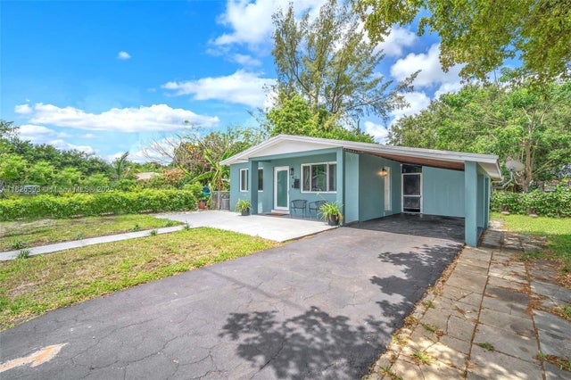 2 of 19 - 412 S 24th Avenue, Hollywood, FL