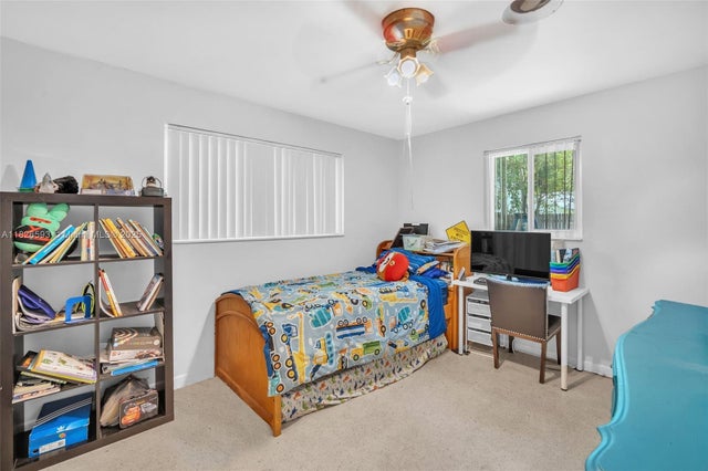 4 of 19 - 412 S 24th Avenue, Hollywood, FL