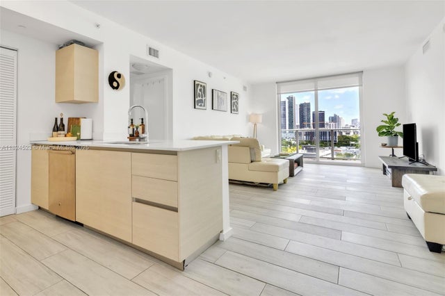 4 of 52 - 4250 Biscayne Blvd 1217, Miami, FL