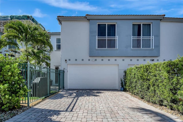 1 of 42 - 1110 Se 4th Ave, Fort Lauderdale, FL