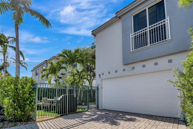 2 of 42 - 1110 Se 4th Ave, Fort Lauderdale, FL
