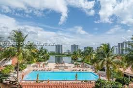 3 of 5 - 19900 E Country Club Dr 104, Aventura, FL