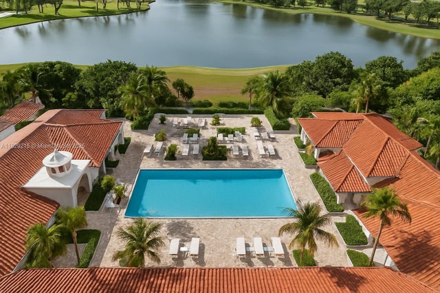 19900 E Country Club Dr 216, Aventura