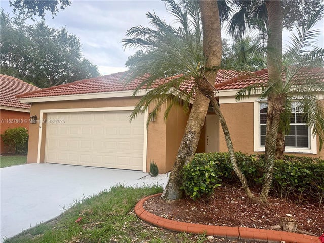 2 of 35 - 1084 Aspri Way, Riviera Beach, FL